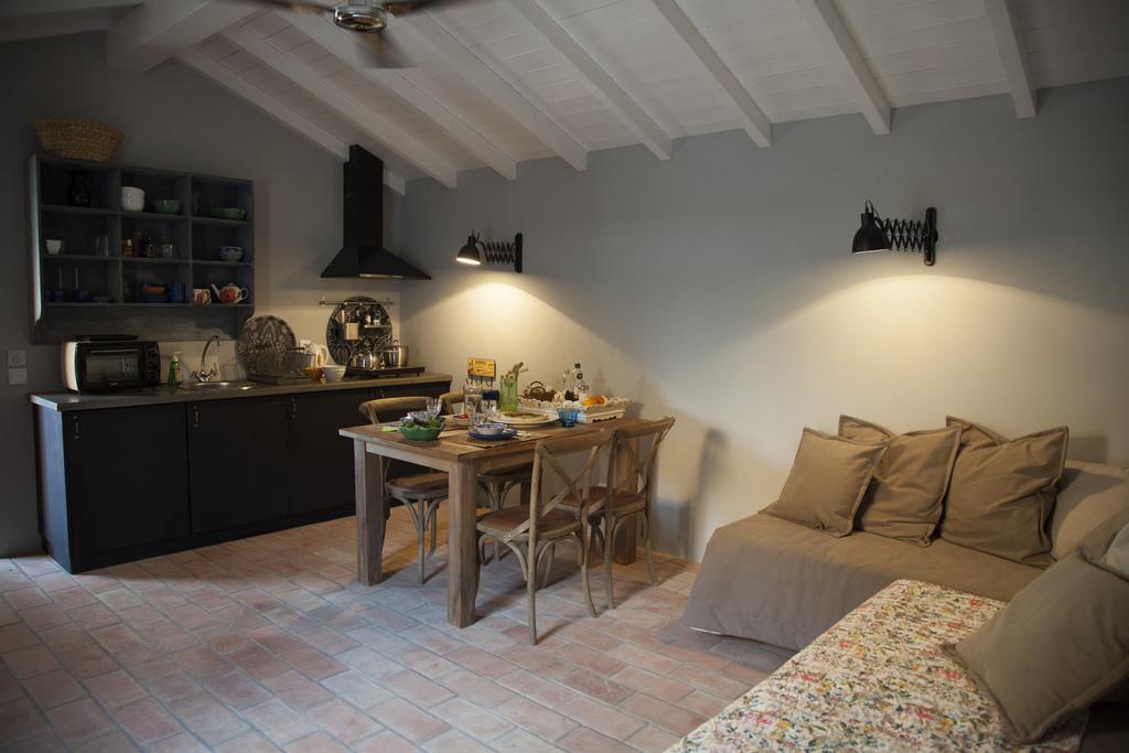Quinta Rosa Amarela Bed and Breakfast Boliqueime Δωμάτιο φωτογραφία